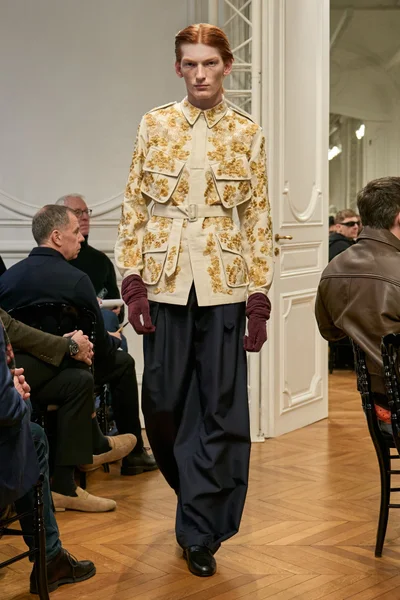 Look 34